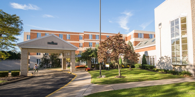 Skilled Nursing & Senior Rehab Facility in Oakmont, PA - Senior ...